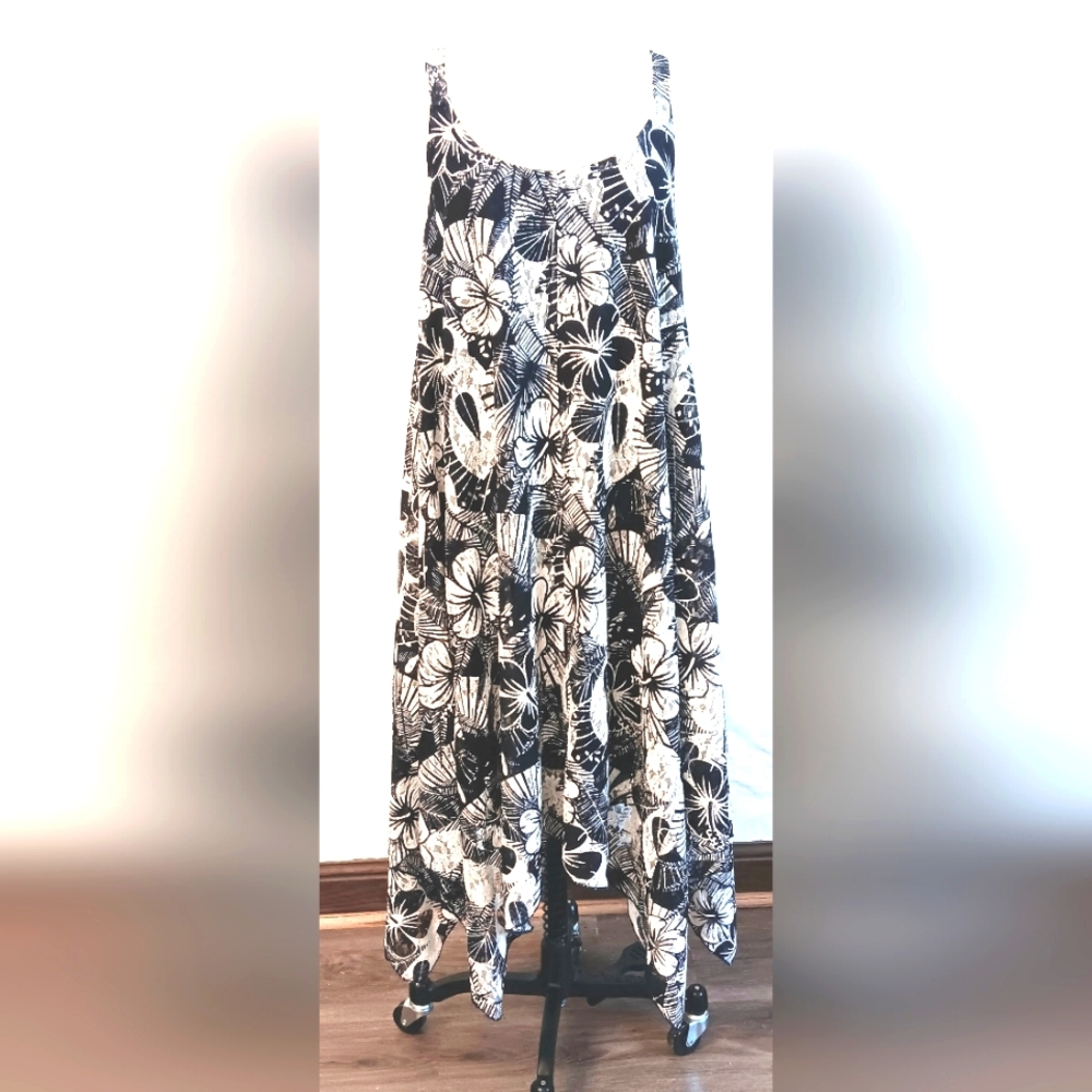 Abstract neutral floral sheer, lined tent dress. Large. Nina Leonard